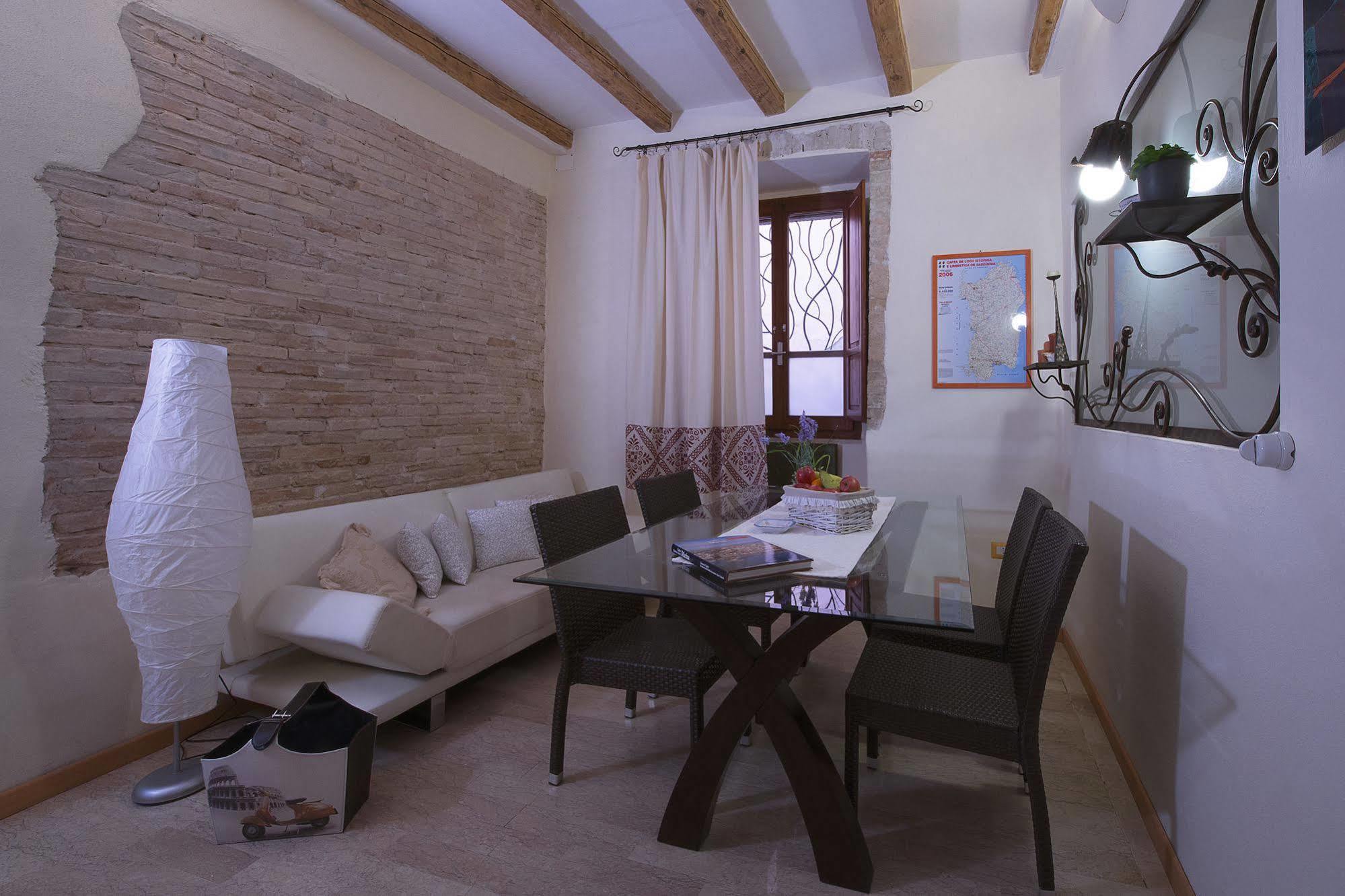 Casa Stampaxi Apartment กาญารี ภายนอก รูปภาพ